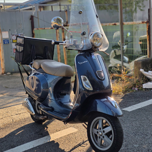 베스파 LX125 이미지