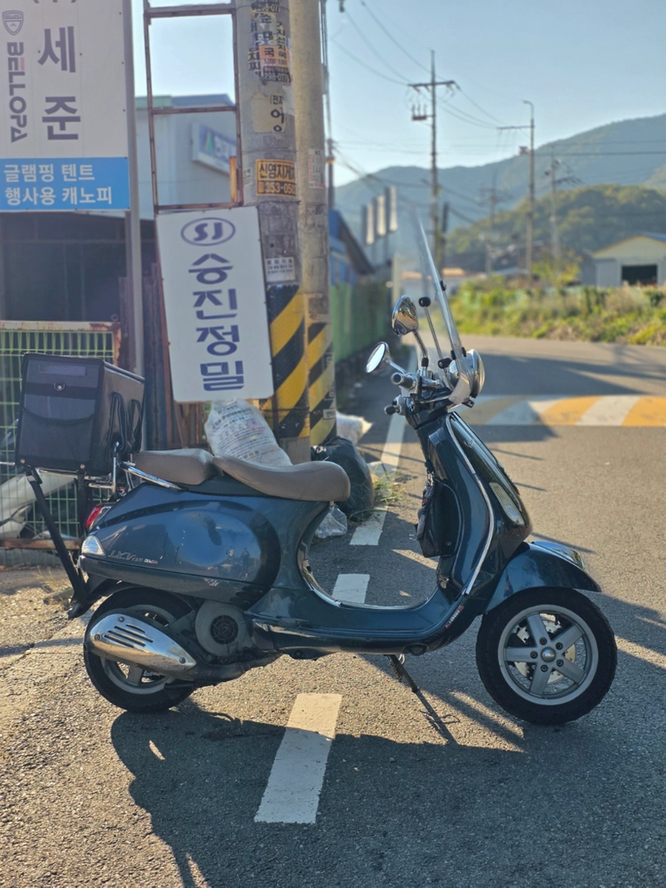 베스파 LX125 이미지