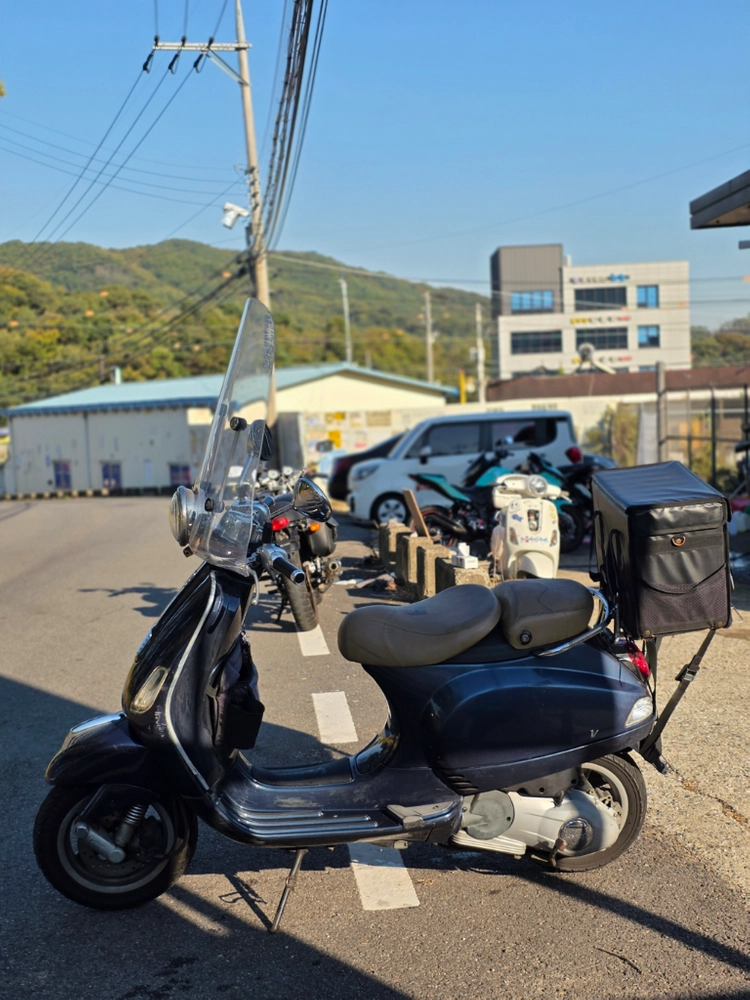베스파 LX125 이미지
