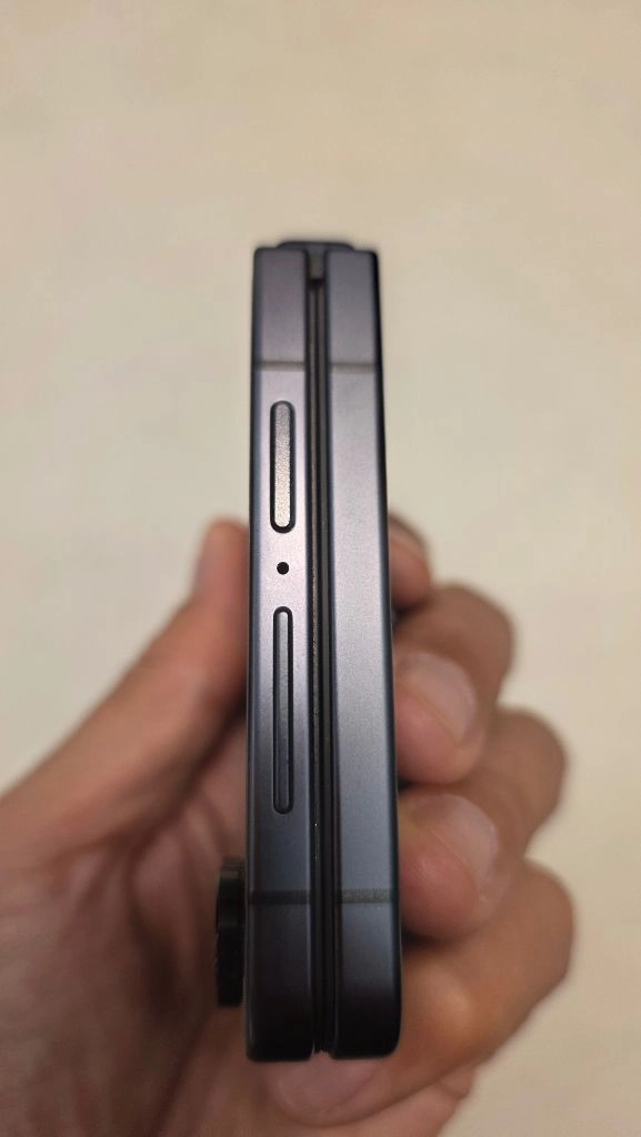 삼성전자 갤럭시 Z플립 7 블랙 512GB SM-F766NZKEKOO 제트블랙 판매 이미지