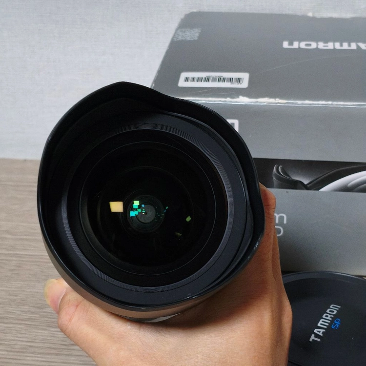 탐론 SP 15-30mm f2.8 렌즈. 캐논마운트 이미지