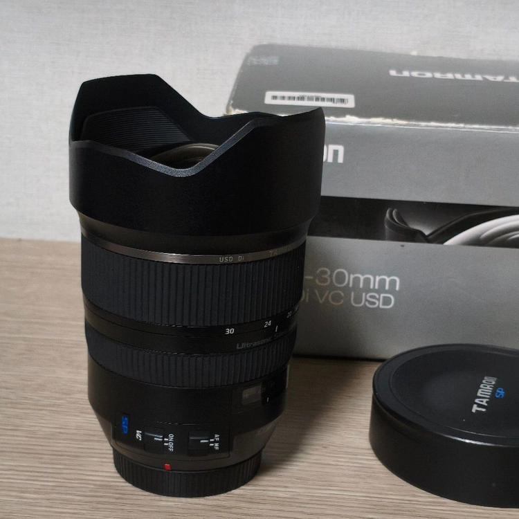 탐론 SP 15-30mm f2.8 렌즈. 캐논마운트 이미지