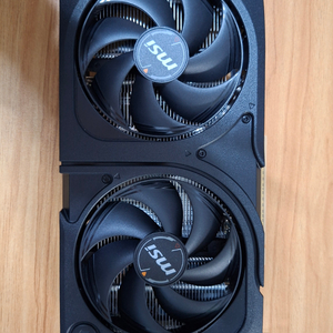 RTX 5060 Ti 그래픽카드 이미지
