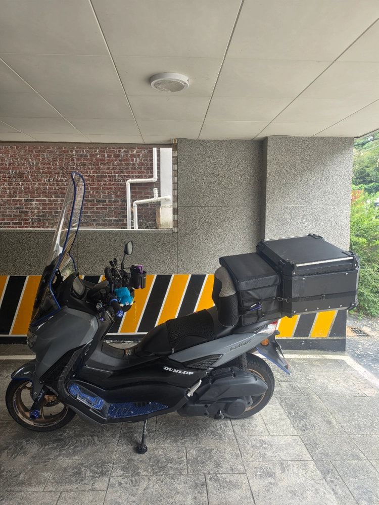 nmax125 23년식 파워그레이 이미지