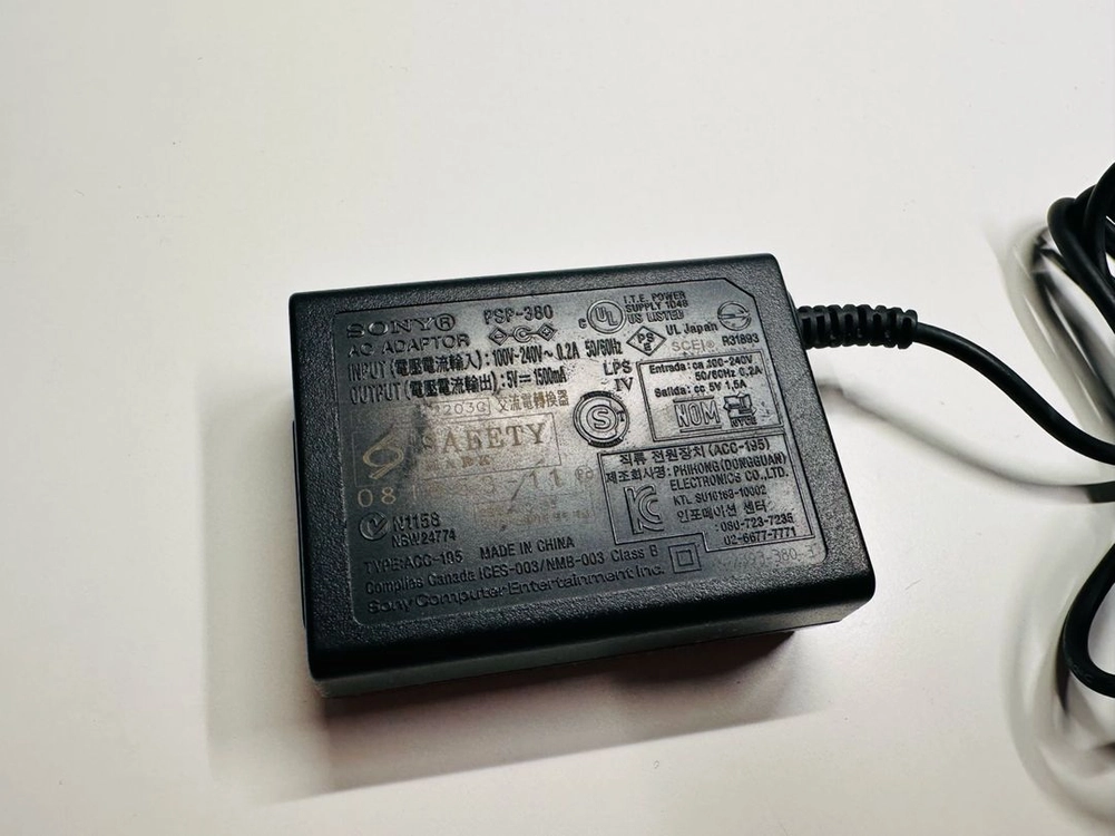 소니 PSP-380 1000, 2000, 3000번대 정품 220V 충전기 판매 이미지