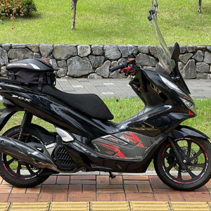 pcx nmax. Xmax 배달 이미지