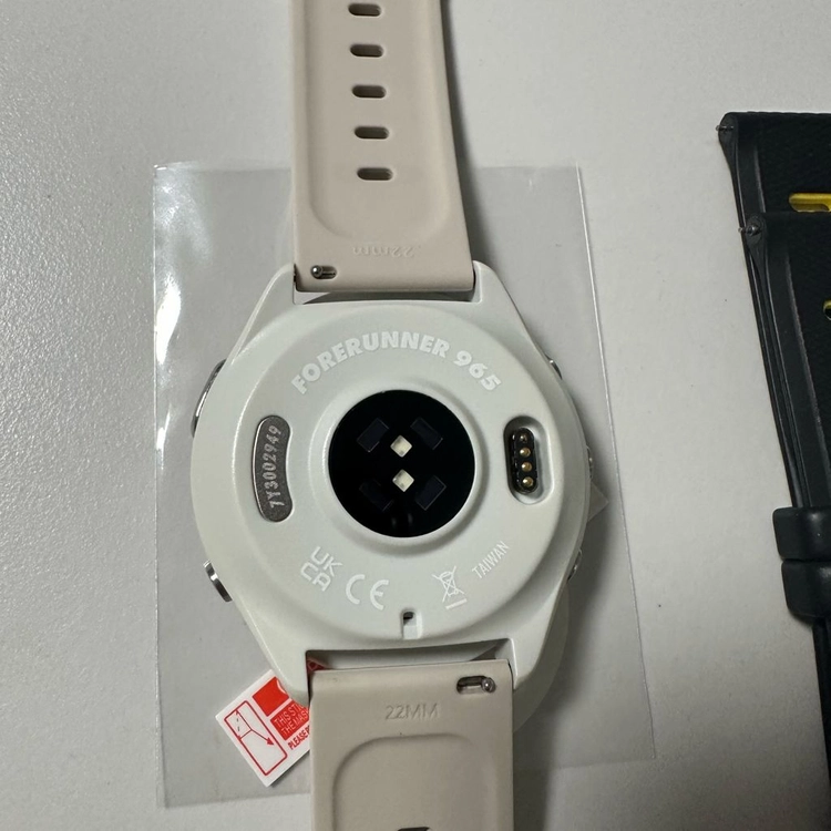 가민 965 GPS 러닝 스마트워치 이미지