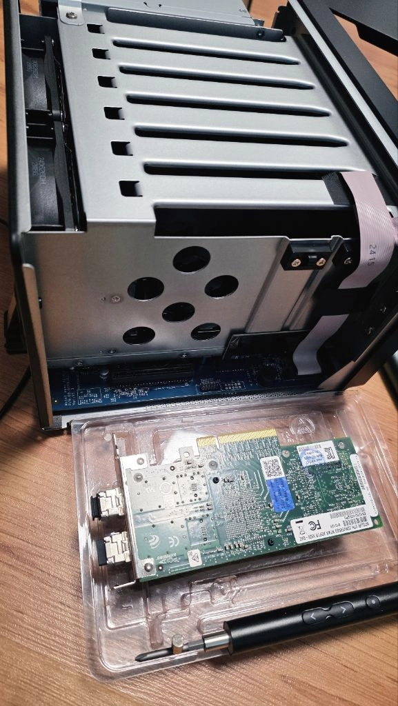 시놀로지 DS1821+ 8베이 NAS 80TB HDD포함 이미지
