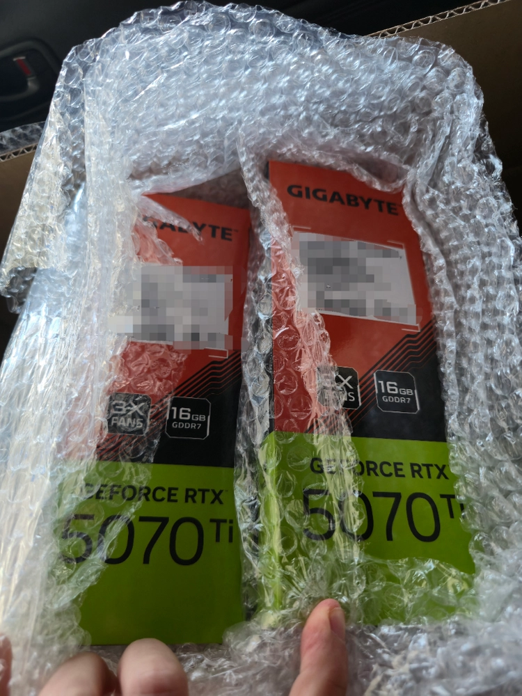 새상품) RTX 5070Ti WINDFORCE OC 판매합니다(총 2대) - 안심되는 중고거래