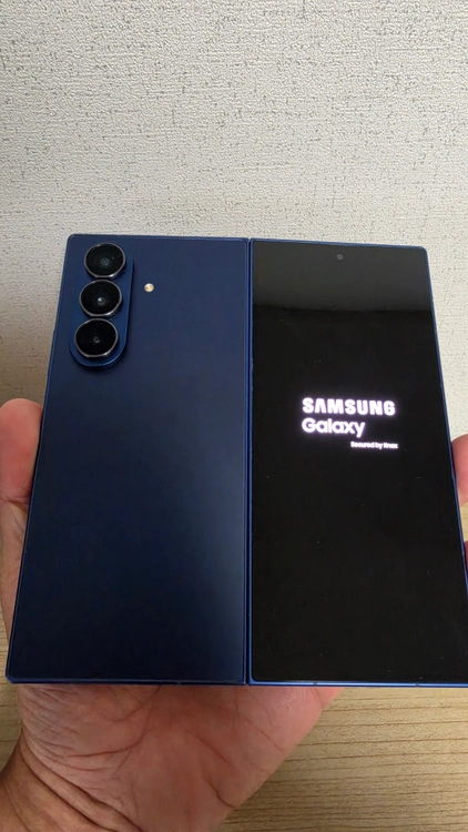 갤럭시 Z 폴드7 블루 512GB 이미지