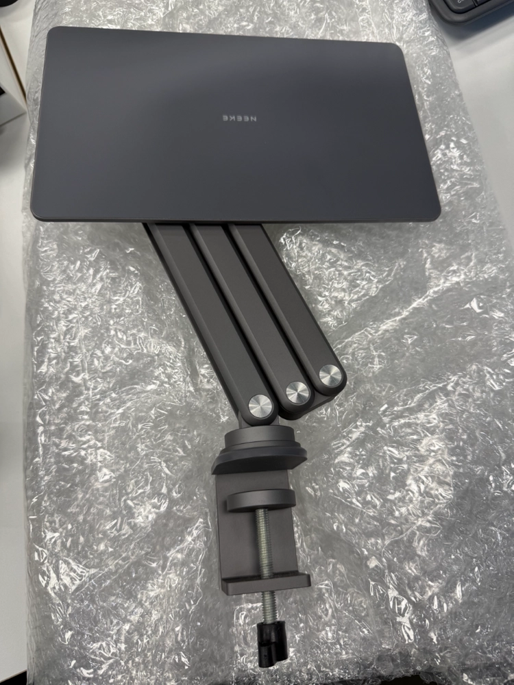 니케 아이패드 프로 M4/M5 13인치 마그네틱 암 거치대 이미지
