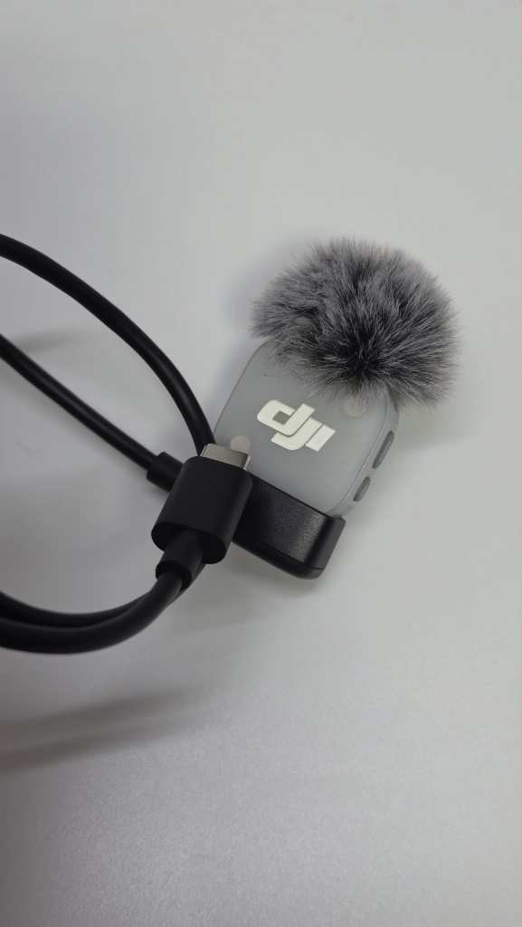 DJI 오즈모 포켓 4P 브이로그 콤보 (10월 구매, 1시간 사용, 풀박스) 이미지
