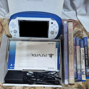 psvita 2세대 라이트블루/화이트 + 외장메모리 64GB 이미지