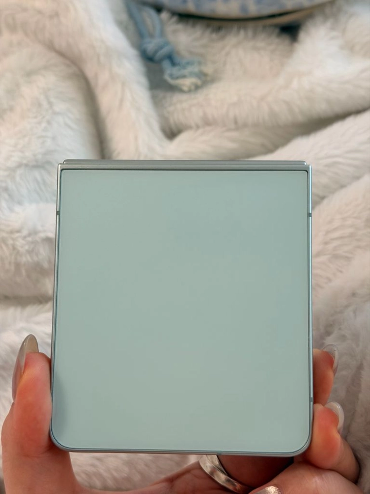 갤럭시 z플립7 민트색 512GB 풀박스 이미지