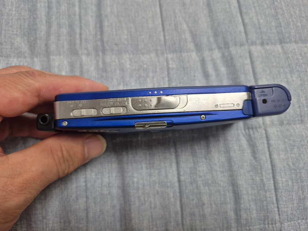 SONY WM-EX777 BLUE색상 정상작동품 판매합니다. 이미지