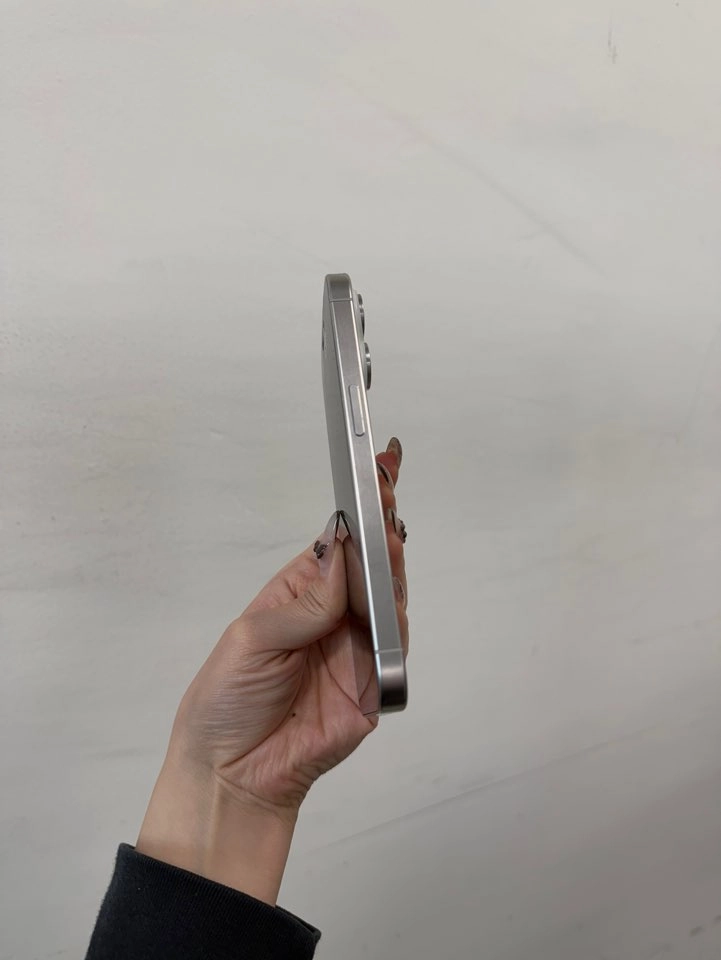 (35만원) 아이폰15프로 화이트 256G 배터리80% 부품용추천 - 안심되는 중고거래 6