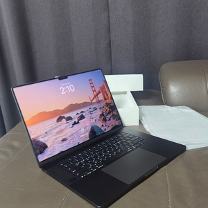 새제품 맥북 프로 16 인치 M5 Pro 쿨매 (원가499만원) 이미지