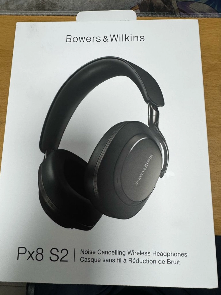 바워스앤윌킨스(Bowers & Wilkins) PX8 S2 헤드셋 판매합니다. 이미지