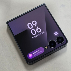 갤럭시 Z플립7 블랙 512기가 미파손 무잔상 덜펴짐없이 깔끔한폰 56만 판매합니다 이미지