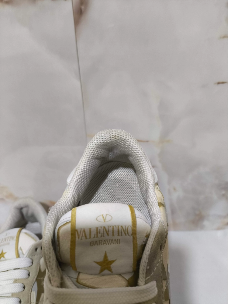250mm 발렌티노 락러너 스니커즈 이미지