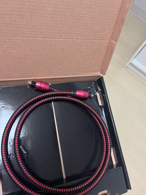 오디오퀘스트 옵티링크3 광케이블 이미지