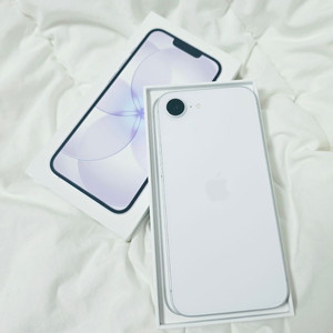 아이폰 17e 화이트 256GB 자급제 이미지