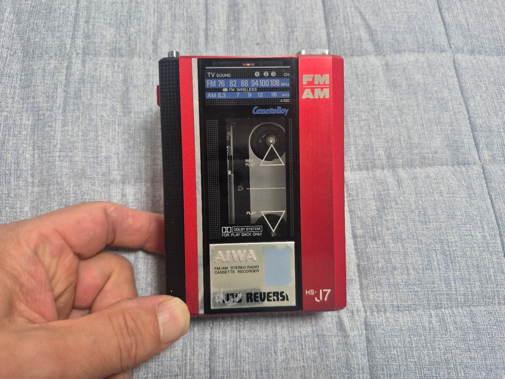 AIWA HS-J7 RED색상 작동품 판매합니다. 이미지