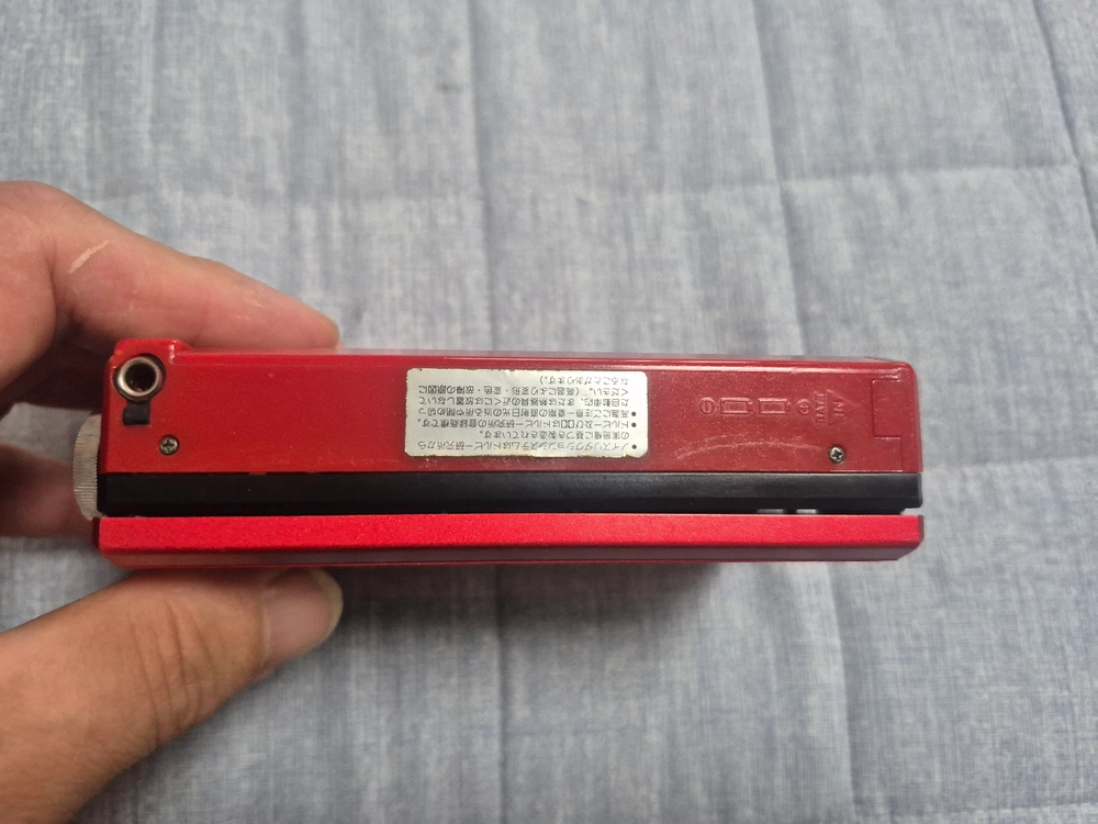 AIWA HS-J7 RED색상 작동품 판매합니다. 이미지