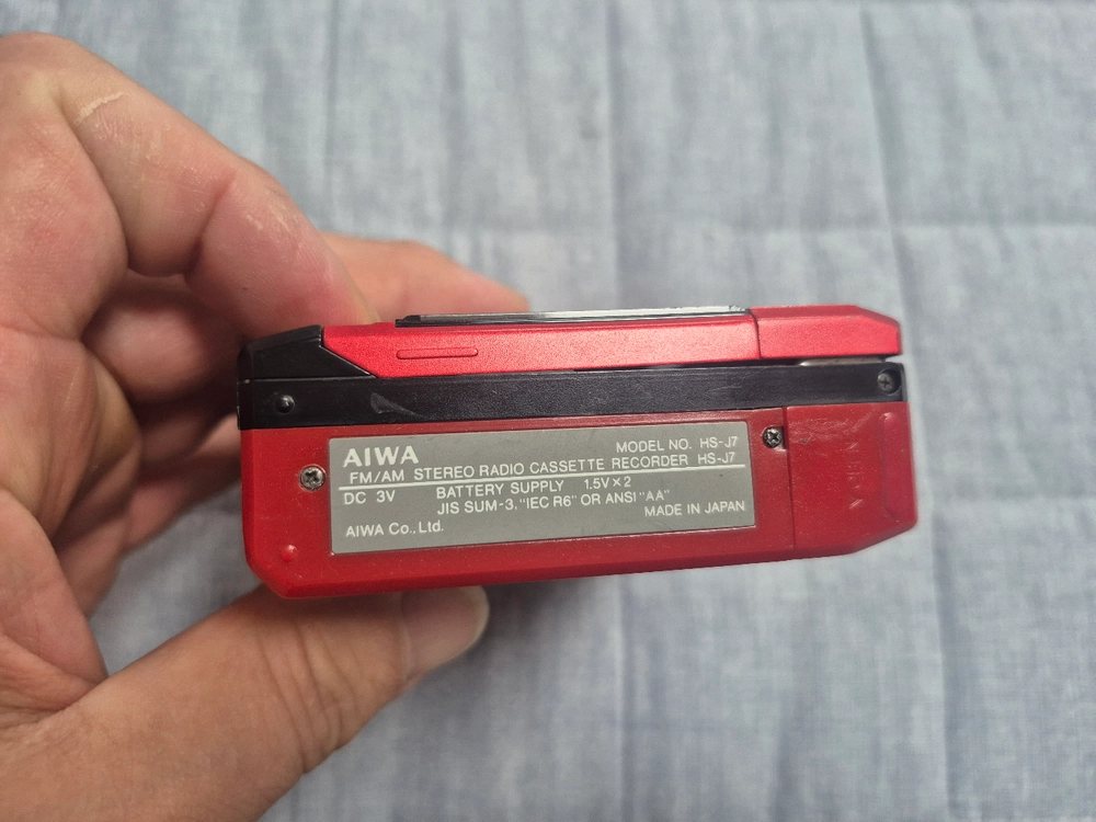 AIWA HS-J7 RED색상 작동품 판매합니다. 이미지