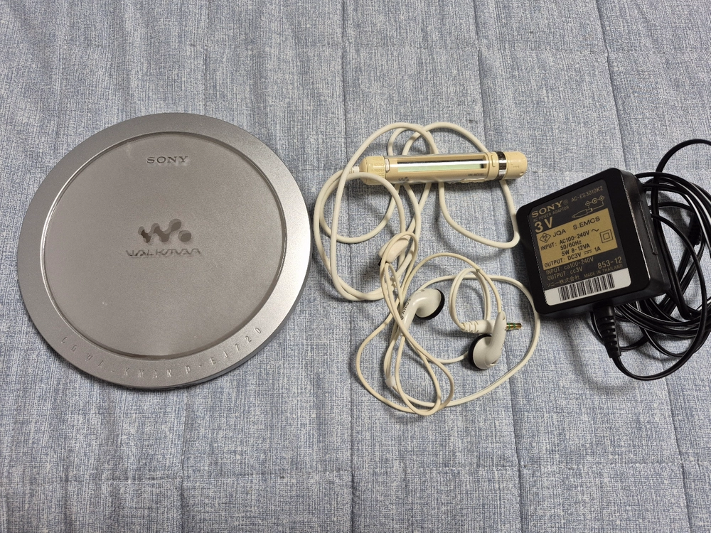 SONY D-EJ720 CHROME색상 정상작동품 판매합니다. 이미지