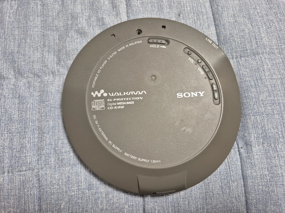 SONY D-EJ720 CHROME색상 정상작동품 판매합니다. 이미지