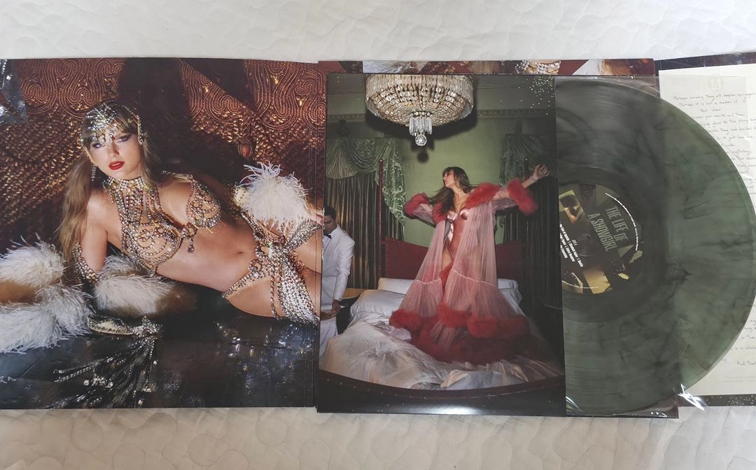 [급처] 테일러 스위프트 11집 The Life of A Showgirl 한정반 LP 이미지