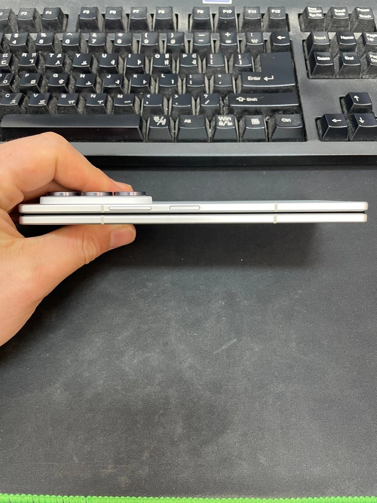 갤럭시Z폴드8울트라 크림 256GB 무잔상 상태좋은 중고191만4천팝니다 이미지