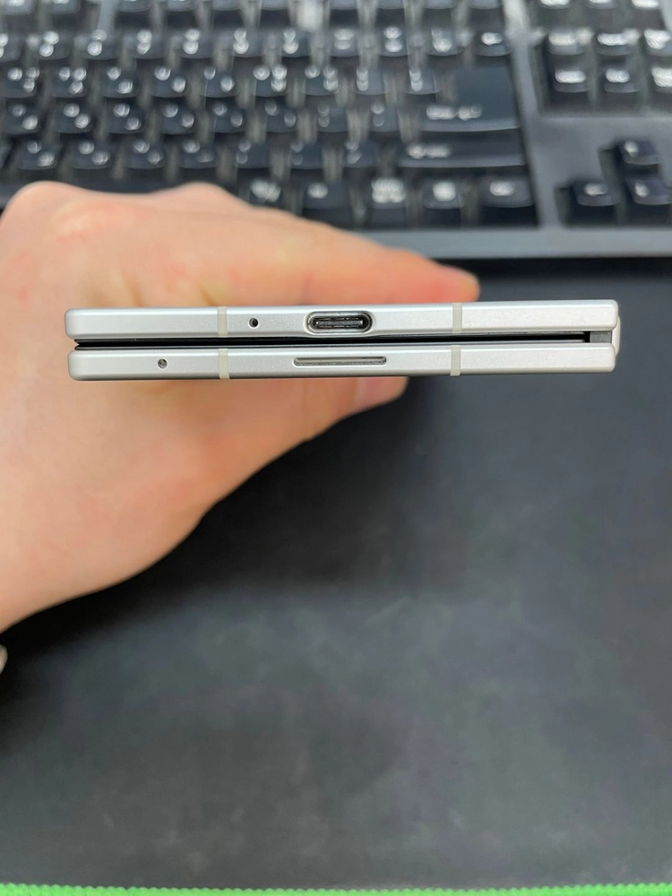갤럭시Z폴드8울트라 크림 256GB 무잔상 상태좋은 중고191만4천팝니다 이미지
