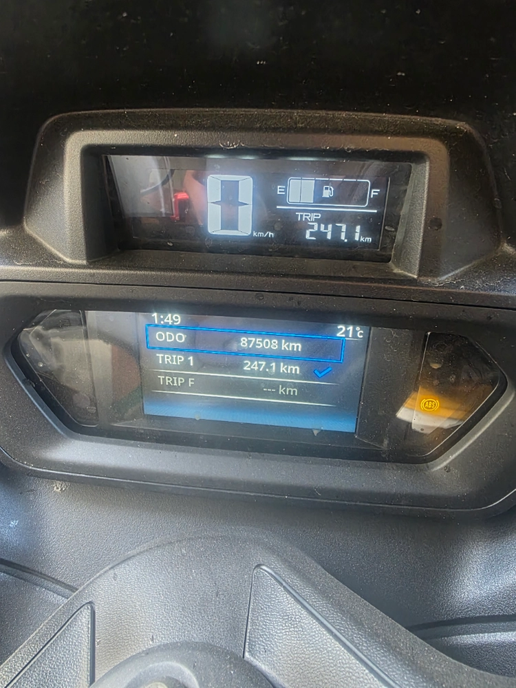 xmax300 24년 페리 팝니다 사진참고하세요 - 안심되는 중고거래