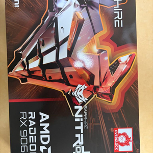 사파이어 니트로+ AMD 라데온 RX 9060 XT 그래픽카드 이미지