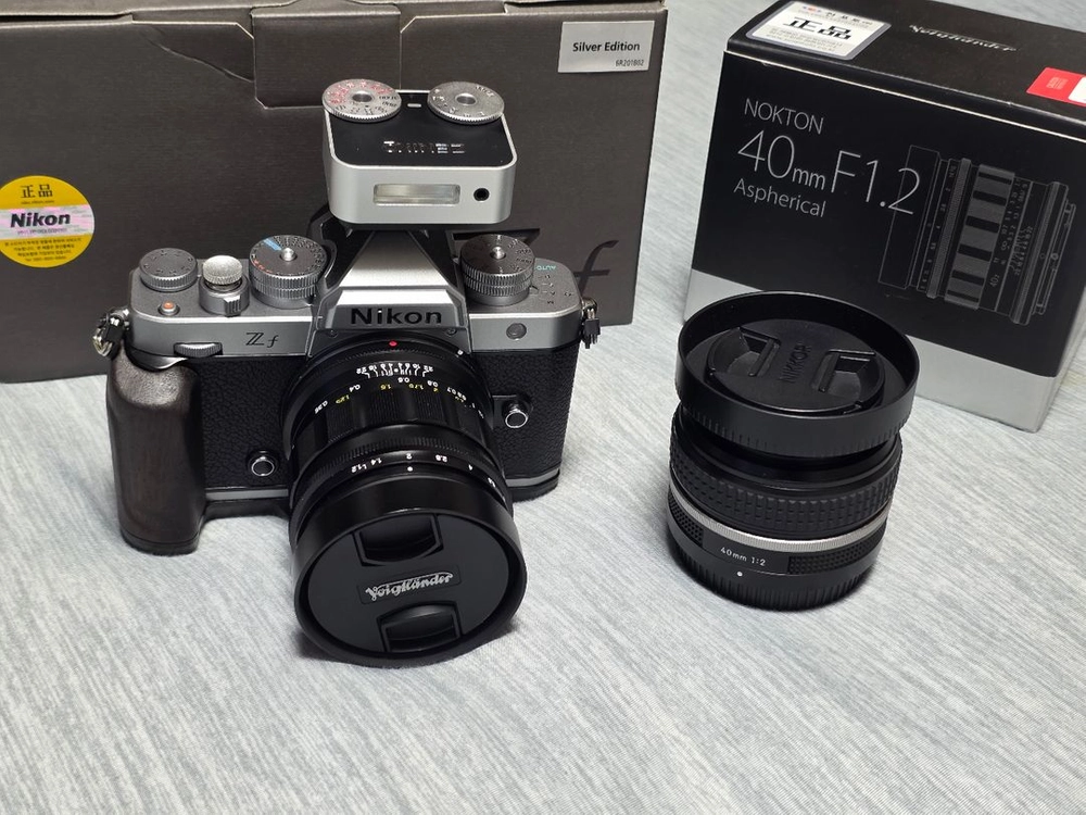 니콘 zf 실버 40mm 렌즈킷 + 녹턴 40mm f1.2 +플래시 일괄판매(개별) 이미지