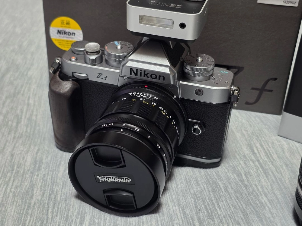 니콘 zf 실버 40mm 렌즈킷 + 녹턴 40mm f1.2 +플래시 일괄판매(개별) 이미지