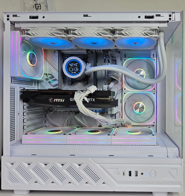 (9850X3D 새제품 수랭 화이트 반본체)9800X3D, 32GB,수랭,1000W GOLD, 방송게이밍컴퓨터본체 이미지