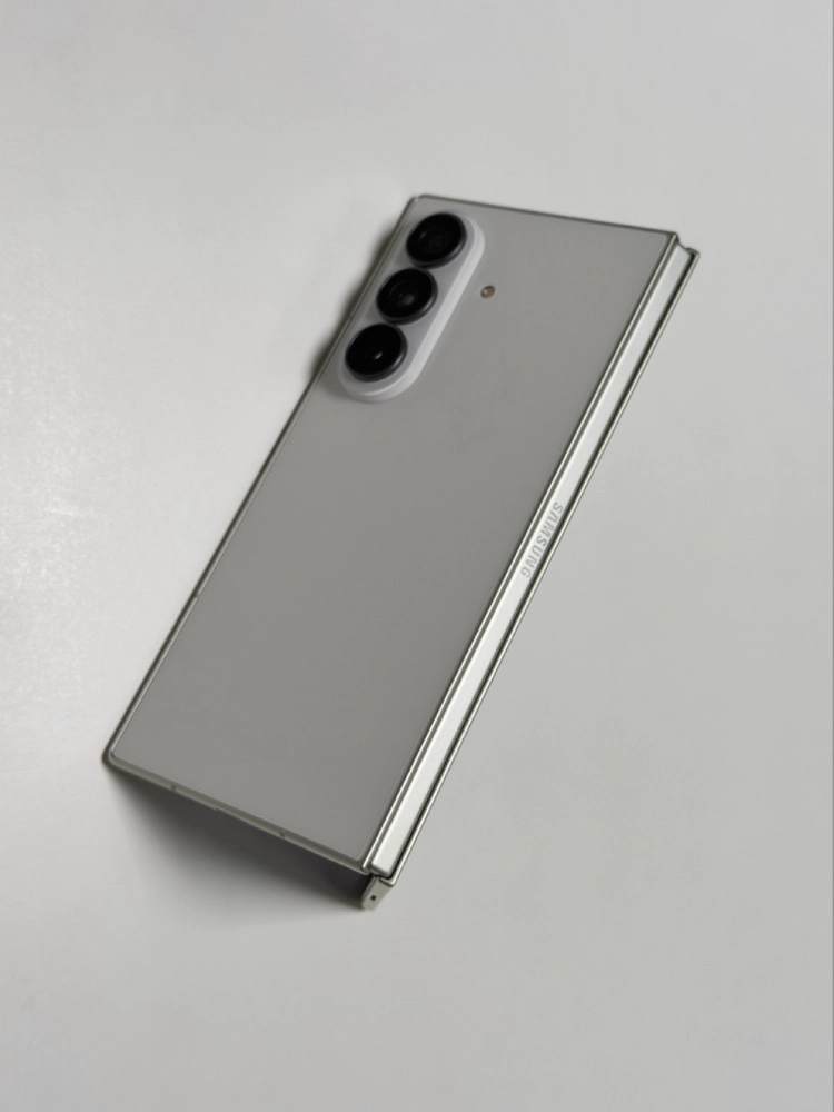 삼성 갤럭시폴드8 울트라 512GB 크림 자급제 이미지