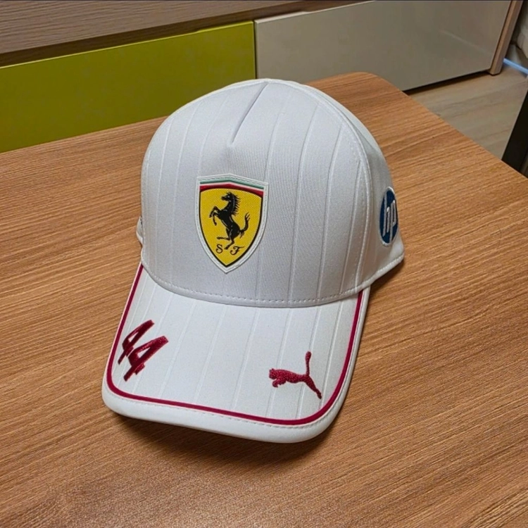 스쿠데리아 페라리 F1팀 2025 마이애미 에디션 판매합니다. 이미지