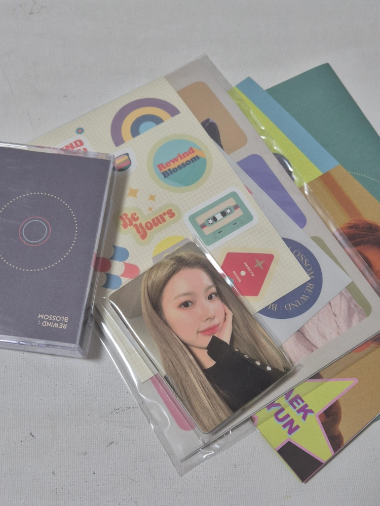 KT KASSETTE 리와인드 블라썸 워크맨 이미지