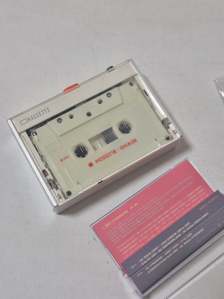 KT KASSETTE 리와인드 블라썸 워크맨 이미지