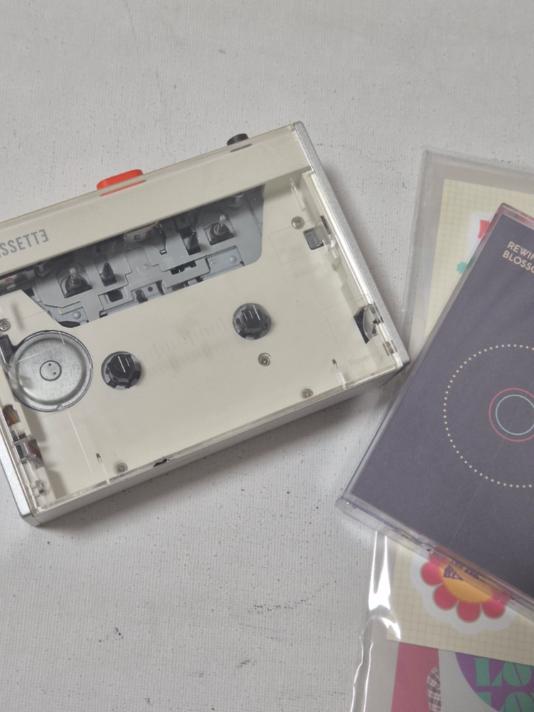 KT KASSETTE 리와인드 블라썸 워크맨 이미지