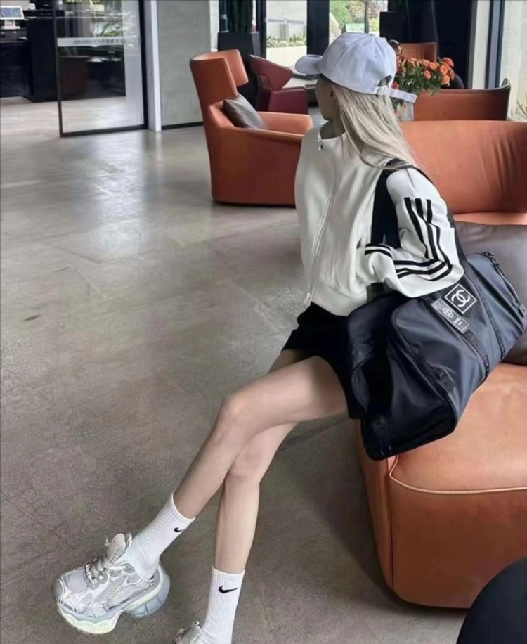 샤넬뷰티 더플백 블랙 보스턴백 이미지