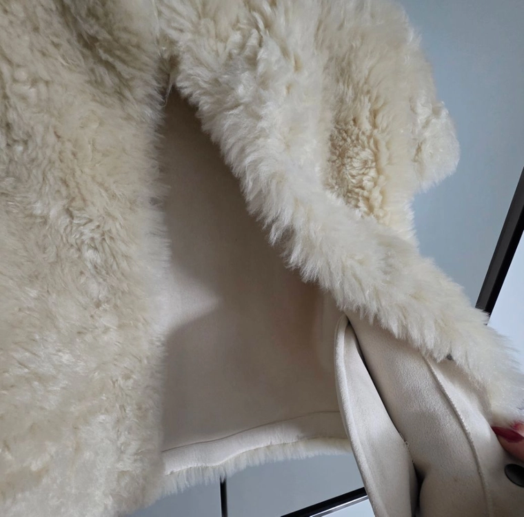 리얼 양털 반팔 아우터 이미지