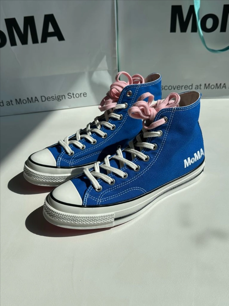 모마 MoMA X 컨버스 콜라보 이미지