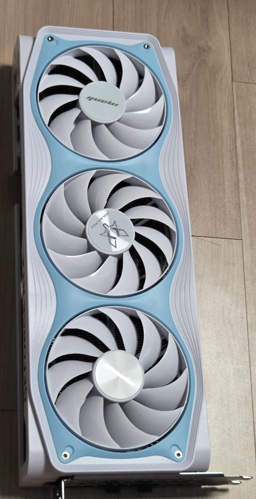 MANLI RTX 5070 TI 폴라폭스 인텍앤컴퍼니 팝니다 이미지