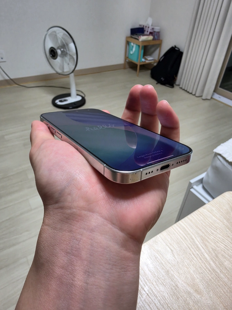 아이폰 16프로 256GB 애플케어 무음카메라 이미지