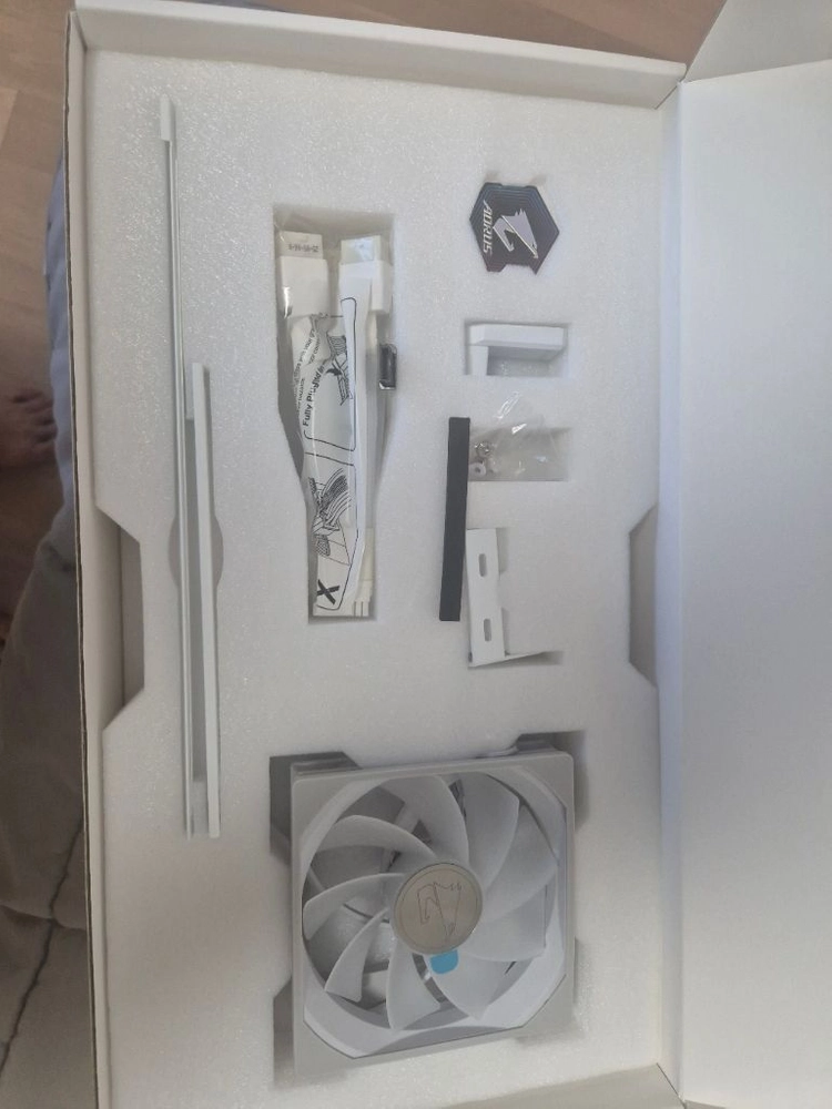 RTX5080 어로스마스터 ICE 그래픽카드 판매 이미지